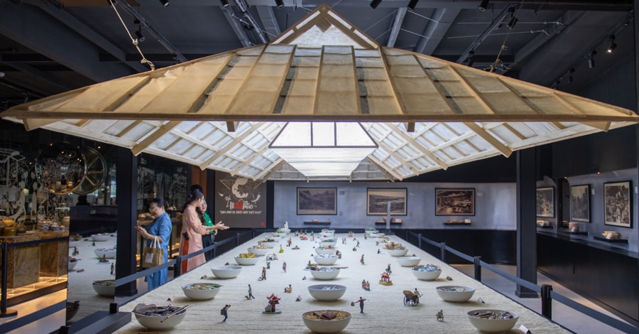 A Journey Through the History of Phở